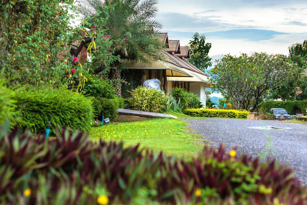 Phukumhom Khao Yai Hotel Wangkata Екстериор снимка