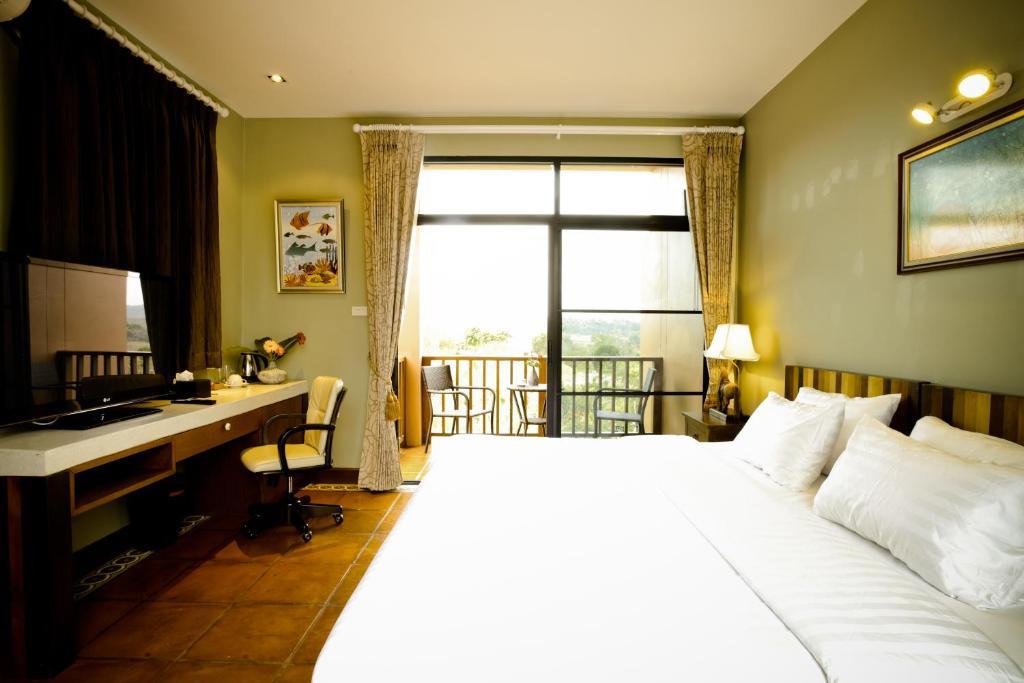 Phukumhom Khao Yai Hotel Wangkata Екстериор снимка