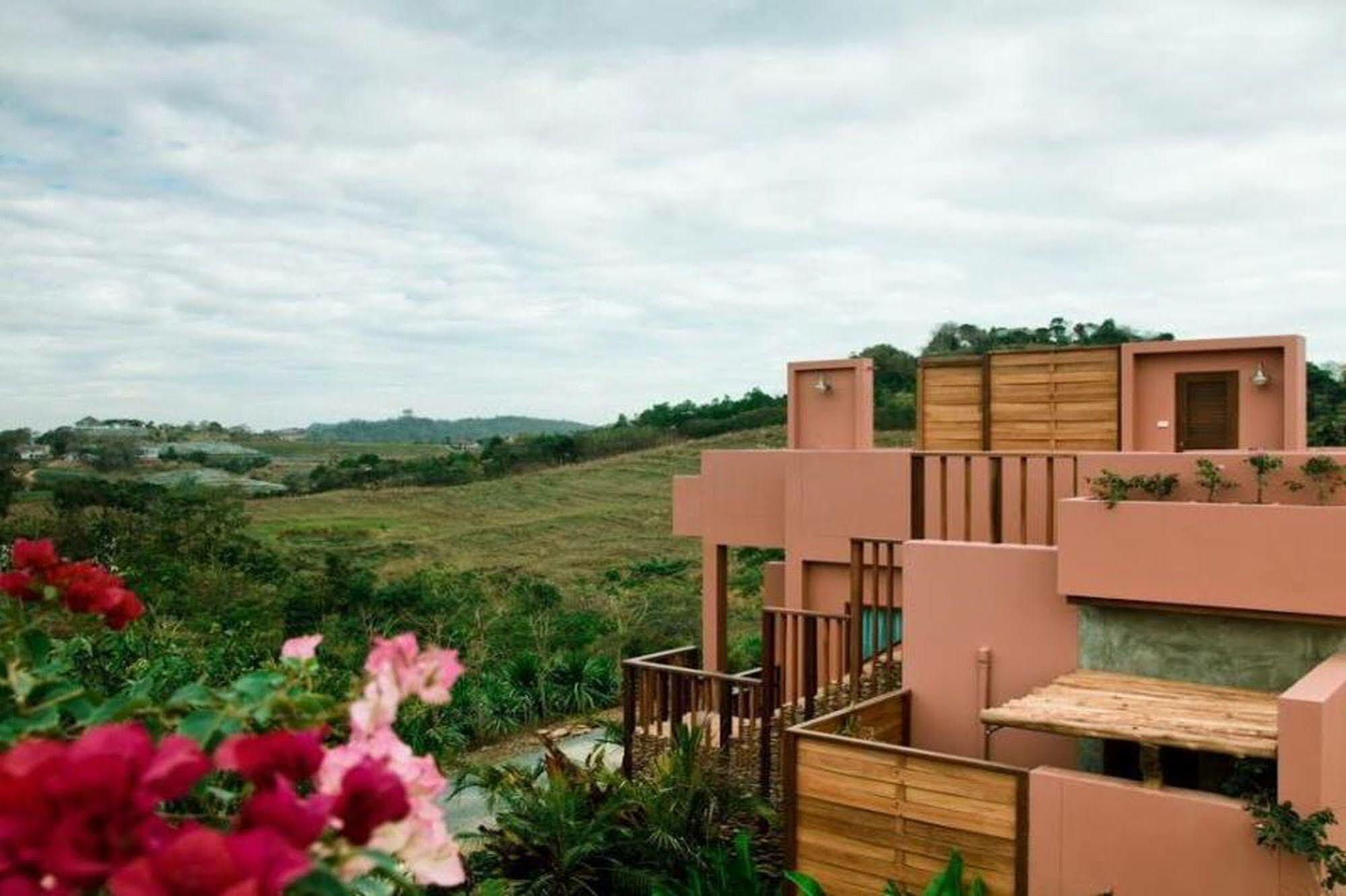 Phukumhom Khao Yai Hotel Wangkata Екстериор снимка
