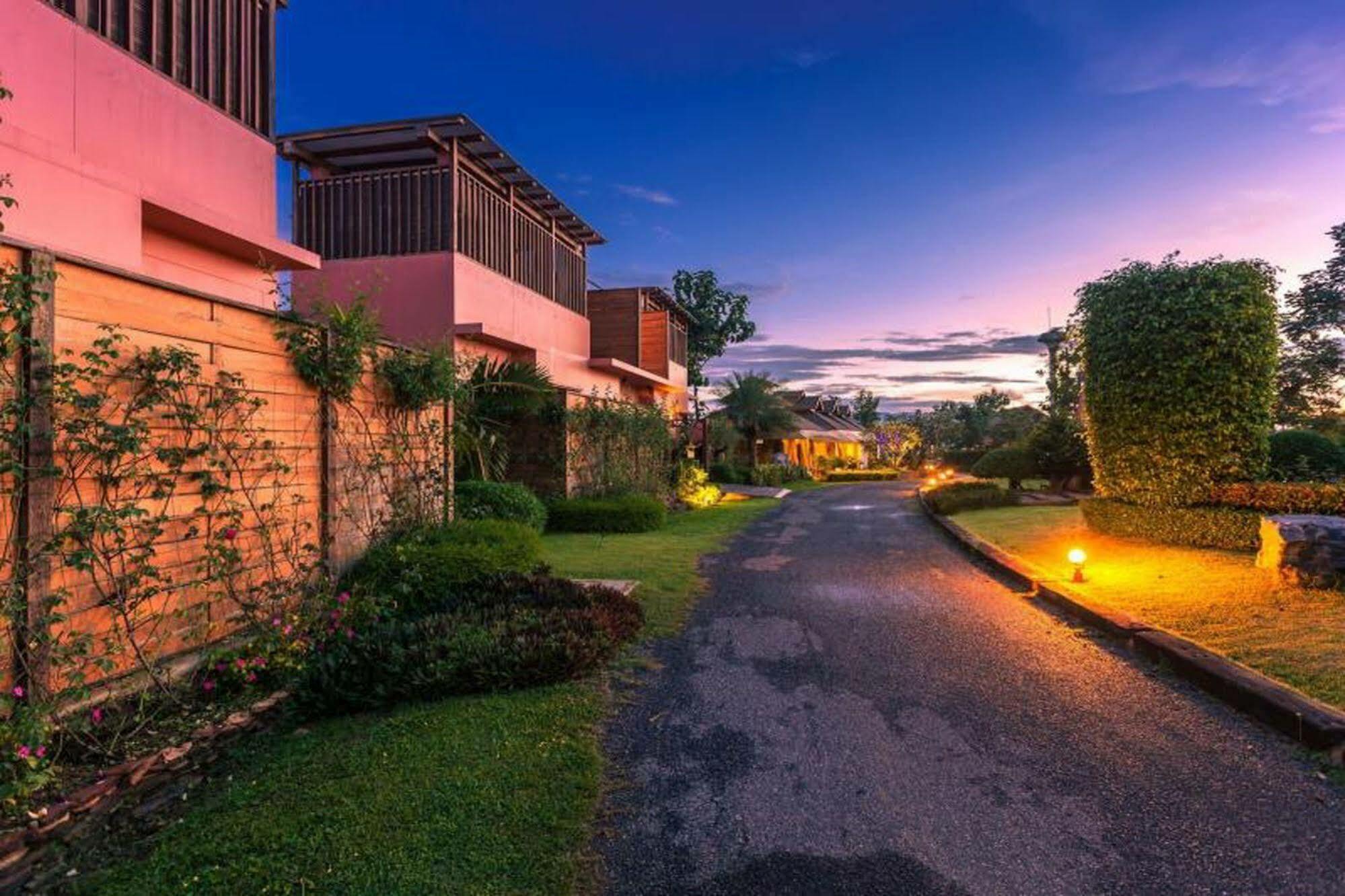 Phukumhom Khao Yai Hotel Wangkata Екстериор снимка