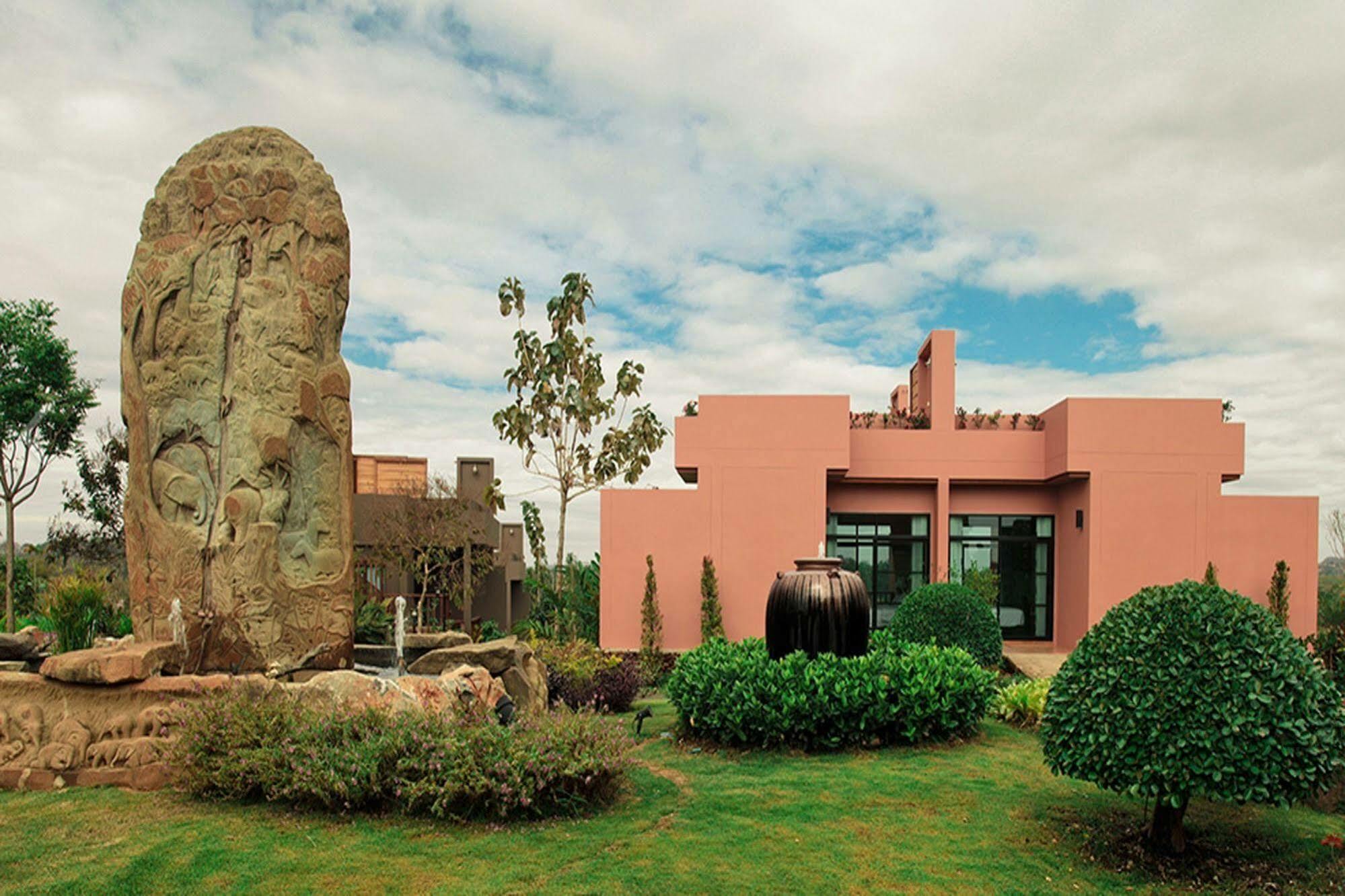 Phukumhom Khao Yai Hotel Wangkata Екстериор снимка